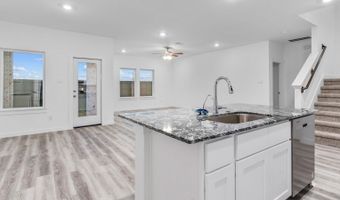 308 Robin St, Angleton, TX 77515