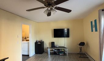 6 Irving Pl, Danbury, CT 06810