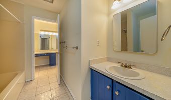 81 Main St 20B, Branford, CT 06405