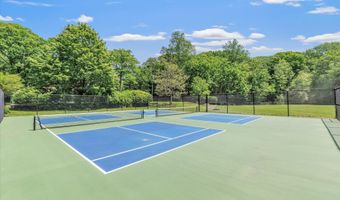 93 Carol St, Danbury, CT 06810