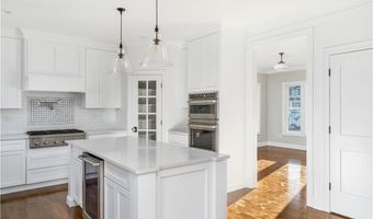 74 Cardinal Rd, Cranston, RI 02921
