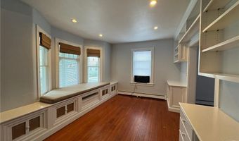 67 Hall Ave, Newport, RI 02840