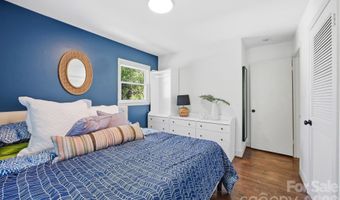 1941 Bentley Pl, Charlotte, NC 28205