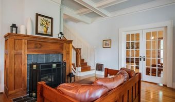 901 McCollum Dr, Bentonville, AR 72712