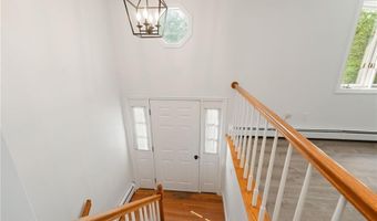 34 Winsor Ave, Johnston, RI 02919
