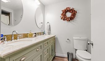 6170 Oberlin Rd, Amherst, OH 44001