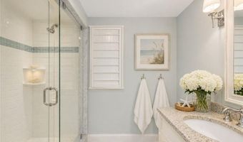 20 Narragansett Ave 306, Narragansett, RI 02882
