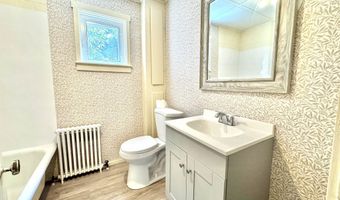 42 S Main St, Brookline, NH 03033