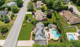 40 Alpine Estates Dr, Cranston, RI 02921