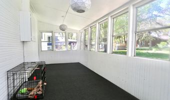 128 Elizabeth Dr, Aberdeen, SD 57401
