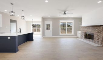 1017 Creekwood Cir, Bauxite, AR 72011