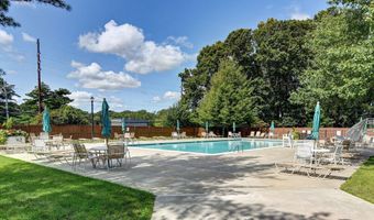 31 Balmoral Ct, Aberdeen, NJ 07747