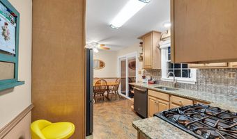 46 Bowline St, Beachwood, NJ 08722