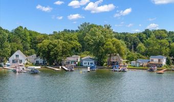 6731 Campau Lake Dr SE, Alto, MI 49302