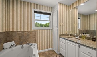 79 Apple Blossom Rd, Barre, VT 05641