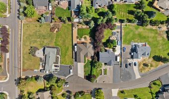 21420 Belknap Dr, Bend, OR 97701