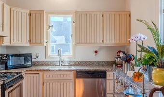 1291 Narragansett Blvd 4, Cranston, RI 02905