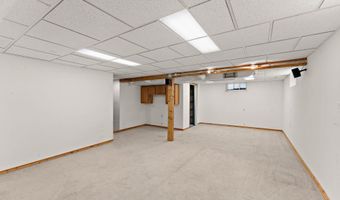 1929 Jerrold Ave, Arden Hills, MN 55112