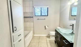 1422 S Country Club Cir, Carlsbad, NM 88220