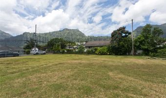 45-523 Halekou Rd B, Kaneohe, HI 96744