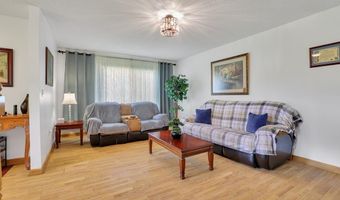 11 Watch Hill Cir 11, Cromwell, CT 06416