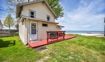 15 Lake Hurst Dr, Ashtabula, OH 44004