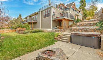 767 Oak St, Ashland, OR 97520
