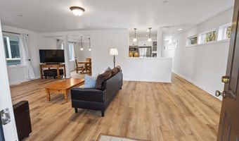 265 23RD St, Astoria, OR 97103