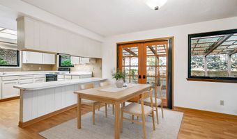 1015 Oneida Cir, Ashland, OR 97520