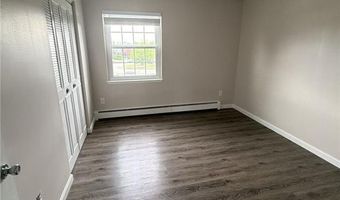 3 Admiralty Dr 01-07, Middletown, RI 02842