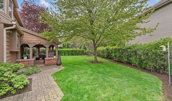 14 Hampton Ct, Algonquin, IL 60102