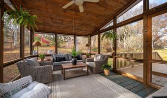 109 Old Post Rd, Clinton, CT 06413