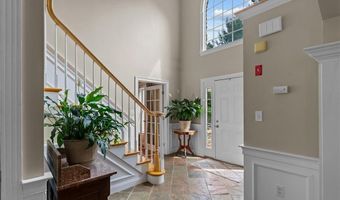 16 Leonard Dr, North Smithfield, RI 02896