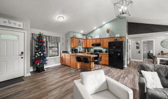 110 Farrar Dr, Aurora, IN 47001