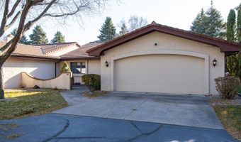 8 FIESTA Ct E, Appleton, WI 54911