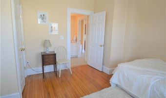 398 Wolcott Ave 4, Middletown, RI 02842