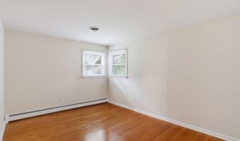 90 GREENVIEW Dr, Dover, DE 19901