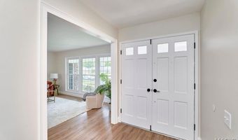 413 Claymont Dr, Ballwin, MO 63011