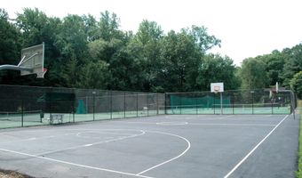 4024 IVA Ln, Annandale, VA 22003