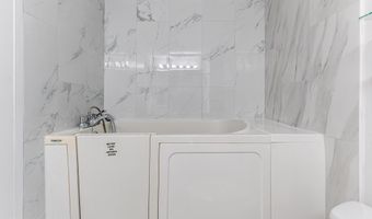 200 N PICKETT St 311, Alexandria, VA 22304