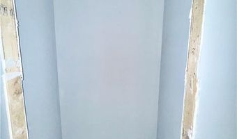 339 S Oak St, Austin, IN 47102