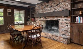 58 Sycamore Dr, East Greenwich, RI 02818