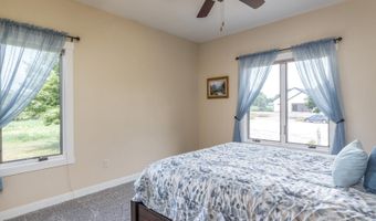 1101 W STARVIEW Ct, Appleton, WI 54913