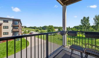 8253 Mayo Dr 201, Madison, WI 53719