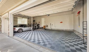 435 Dunwoody Dr, Aurora, OH 44202