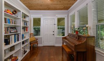 208 Louisiana St, Belcher, LA 71004