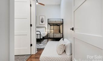 122 College St #301, Asheville, NC 28801