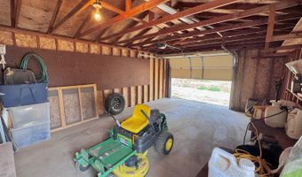 203 3rd Ave SW, Bowman, ND 58623