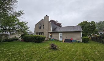 355 Crestwood Ct, Algonquin, IL 60102