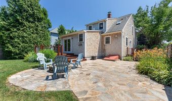 85 Highland Ave, Barrington, RI 02806